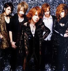 2002: conceperea si munca mai trupa a inceput cu ruki (voce), reita (bass), şi uruha (chitara).